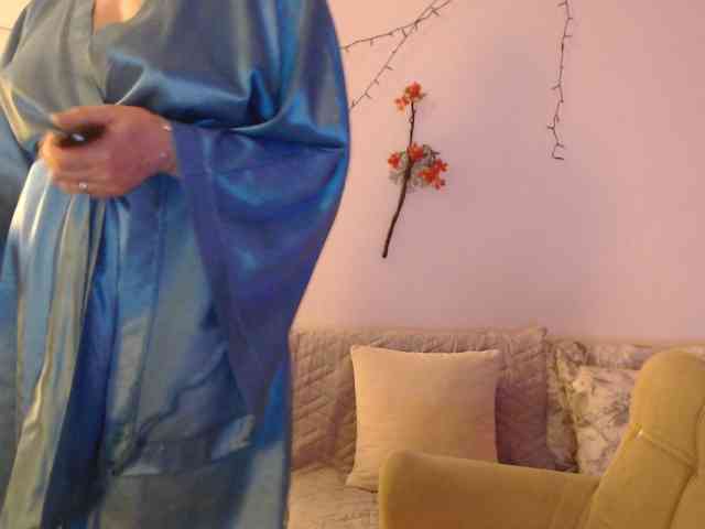 goodSnowQueen webcam