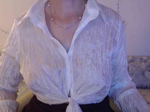 goodSnowQueen webcam