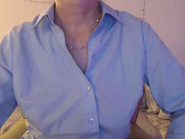 goodSnowQueen webcam