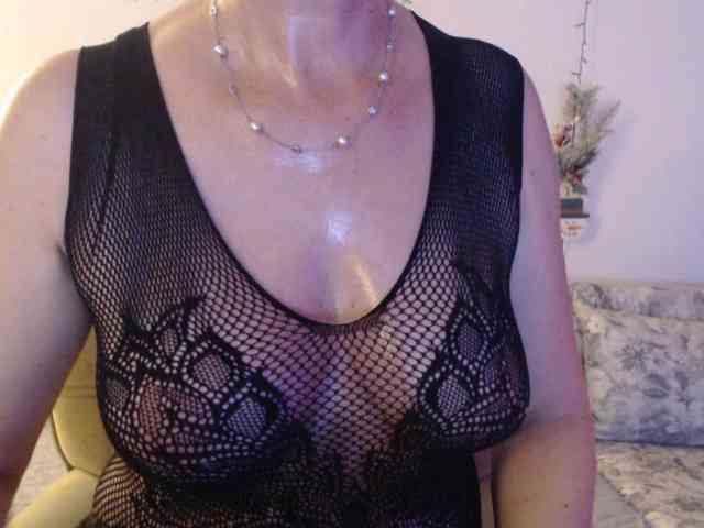 goodSnowQueen webcam