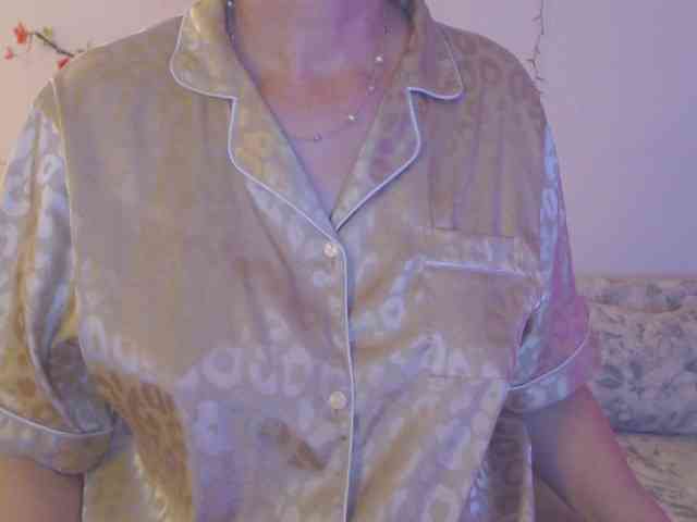 goodSnowQueen webcam