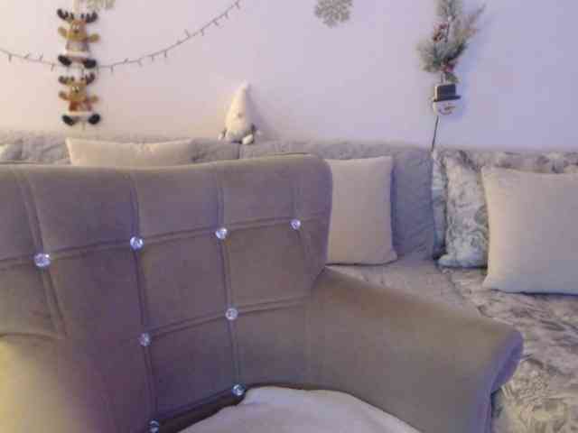 goodSnowQueen webcam