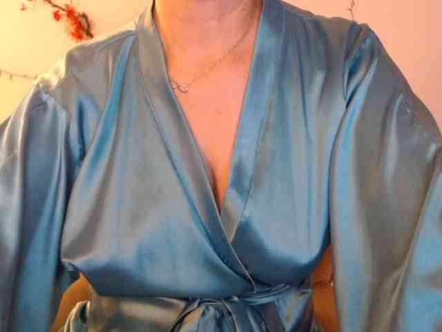 goodSnowQueen webcam