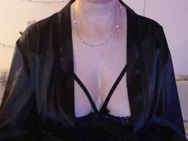 goodSnowQueen webcam