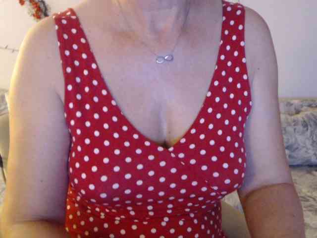 goodSnowQueen webcam