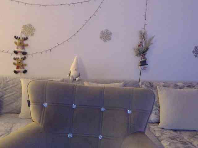 goodSnowQueen webcam