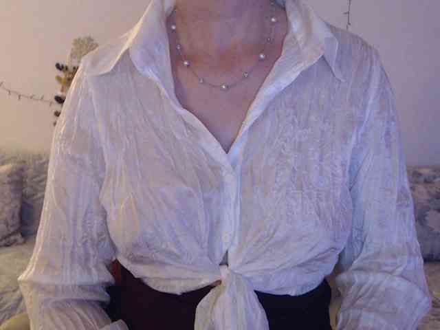 goodSnowQueen webcam