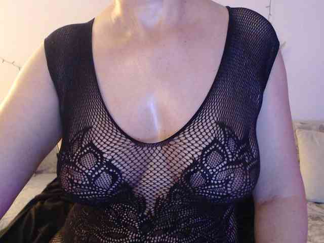 goodSnowQueen webcam