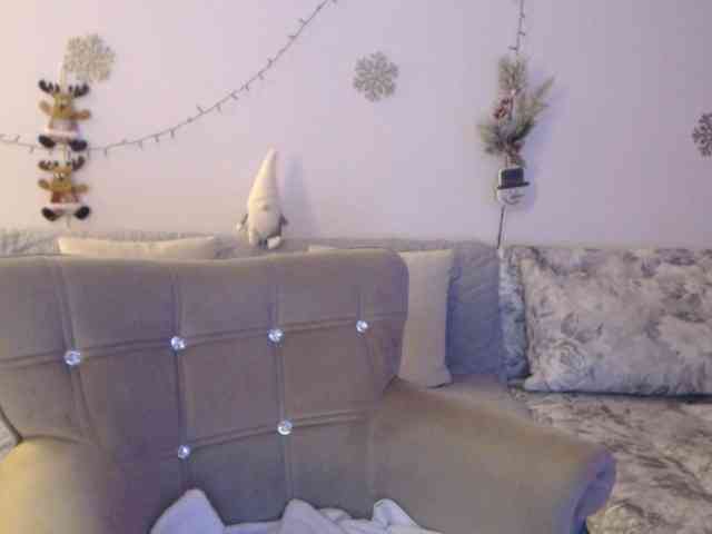 goodSnowQueen webcam