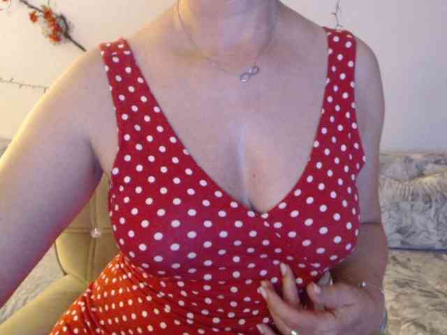 goodSnowQueen webcam