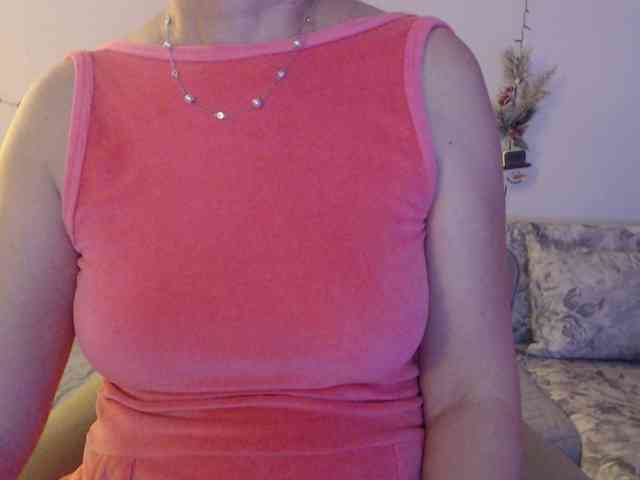 goodSnowQueen webcam