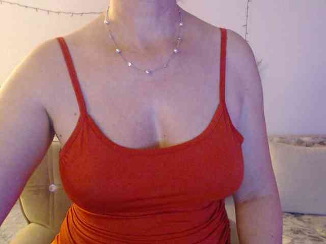 goodSnowQueen webcam