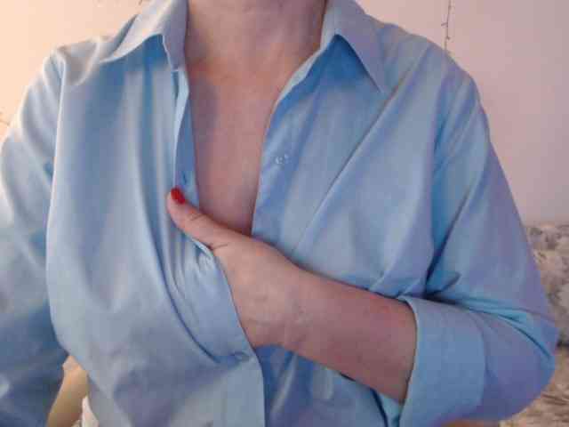 goodSnowQueen webcam