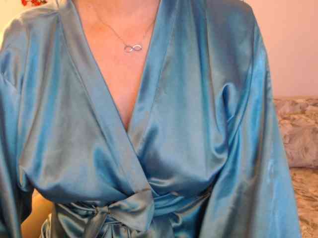 goodSnowQueen webcam