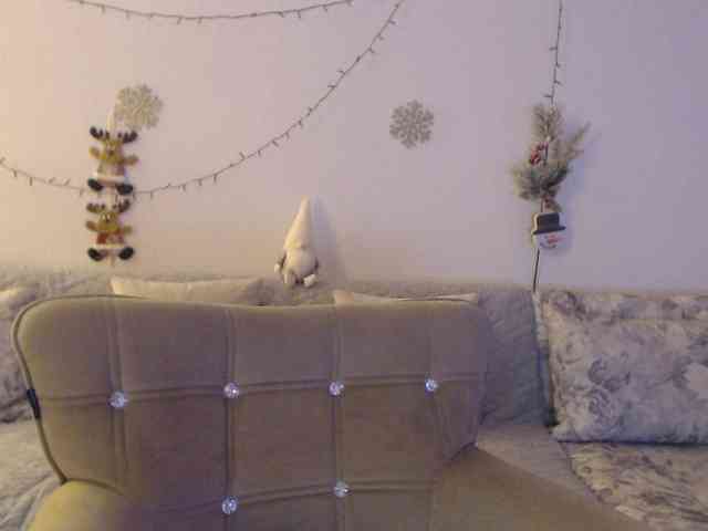 goodSnowQueen webcam