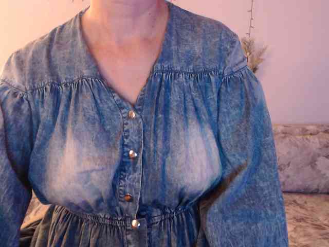 goodSnowQueen webcam