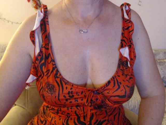 goodSnowQueen webcam