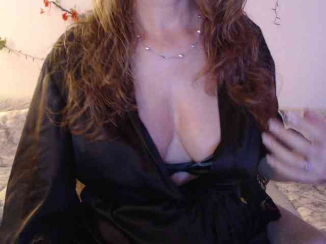 goodSnowQueen webcam