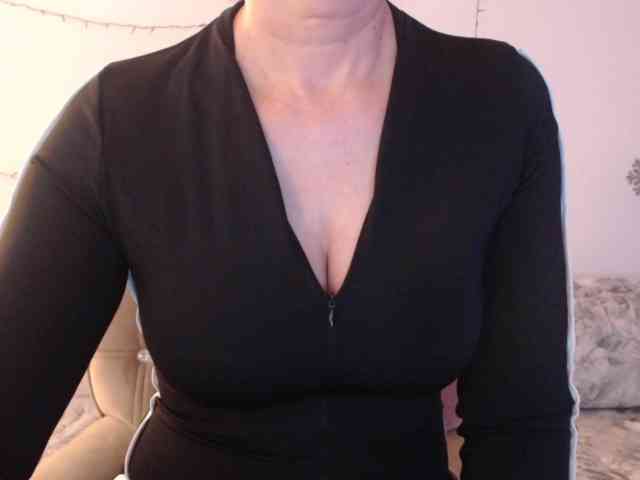 goodSnowQueen webcam