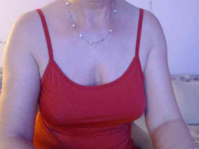 goodSnowQueen webcam