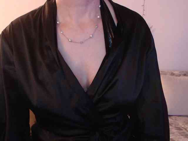 goodSnowQueen webcam