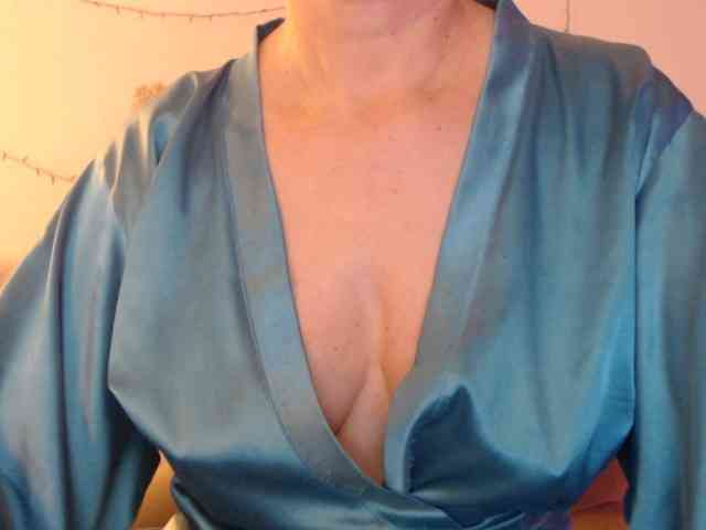 goodSnowQueen goodSnowQueen