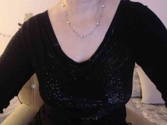 goodSnowQueen webcam