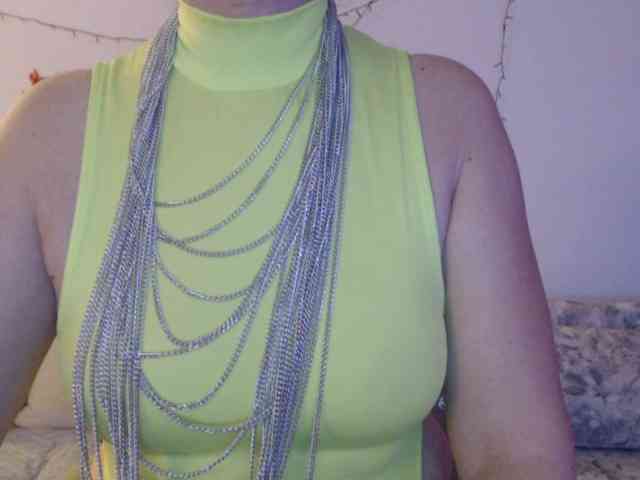 goodSnowQueen goodSnowQueen