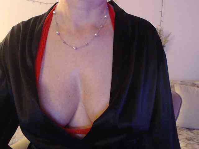 goodSnowQueen webcam