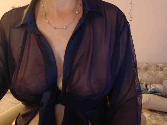 goodSnowQueen goodSnowQueen