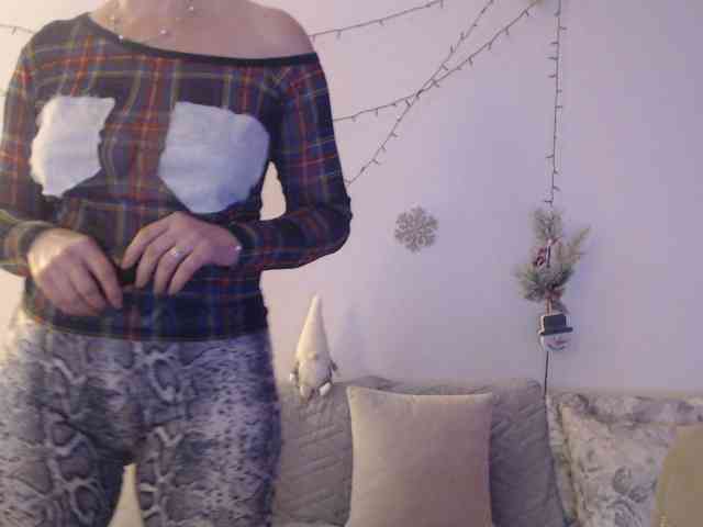 goodSnowQueen webcam