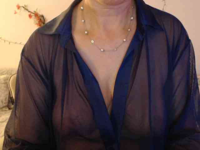 goodSnowQueen goodSnowQueen