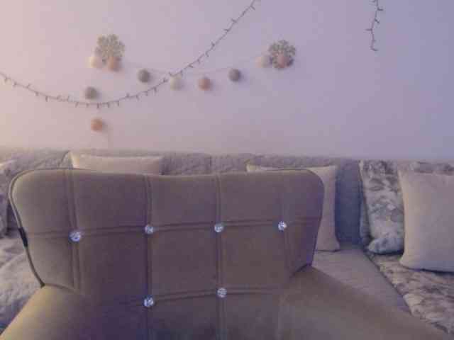 goodSnowQueen goodSnowQueen