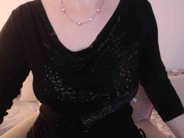 goodSnowQueen webcam