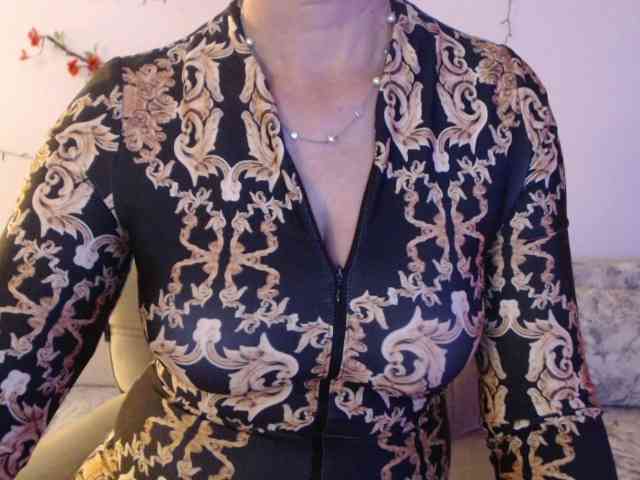 goodSnowQueen webcam