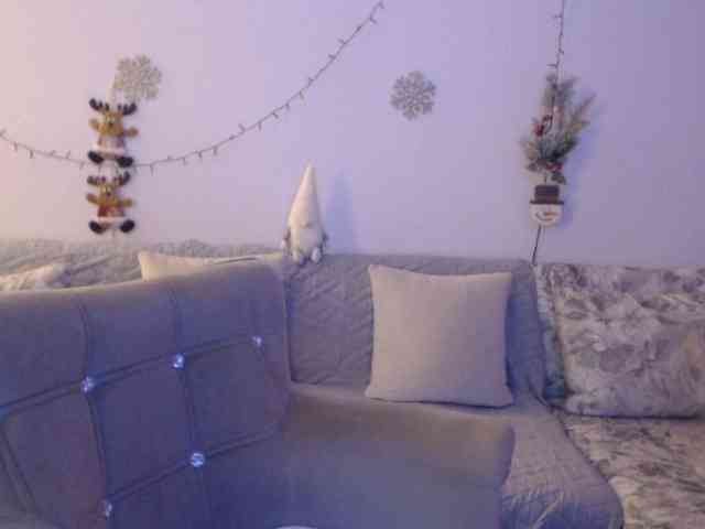 goodSnowQueen webcam