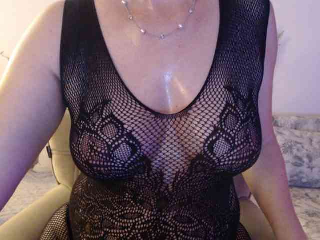 goodSnowQueen webcam