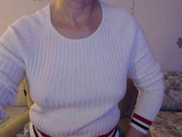 goodSnowQueen webcam