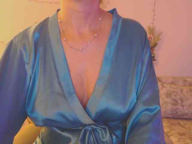 goodSnowQueen goodSnowQueen