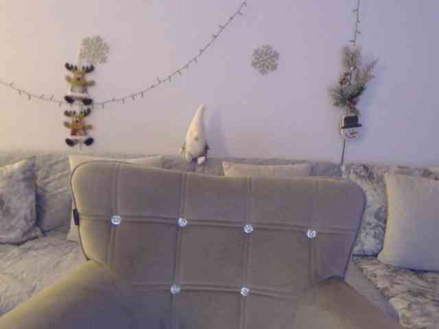 goodSnowQueen webcam