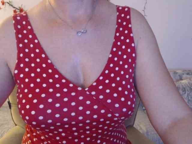 goodSnowQueen webcam