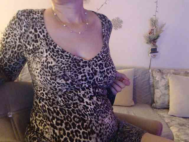 goodSnowQueen webcam