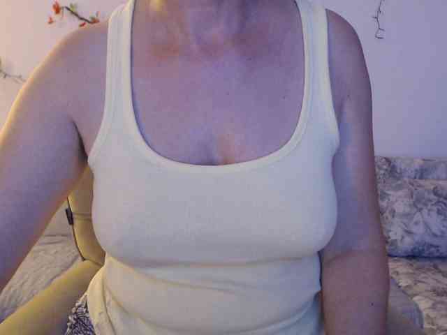 goodSnowQueen's webcam live show