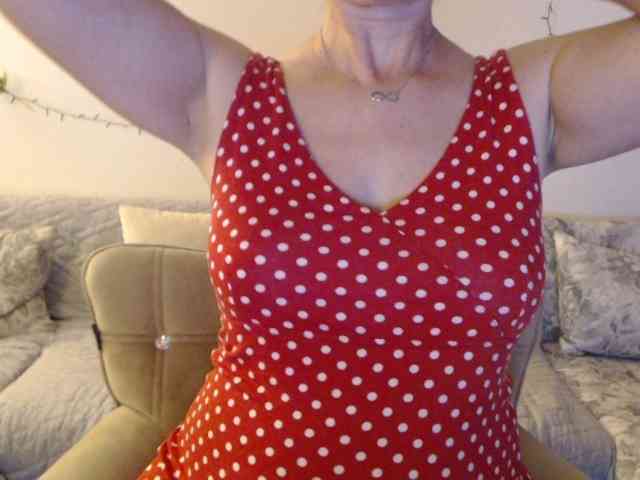 goodSnowQueen webcam