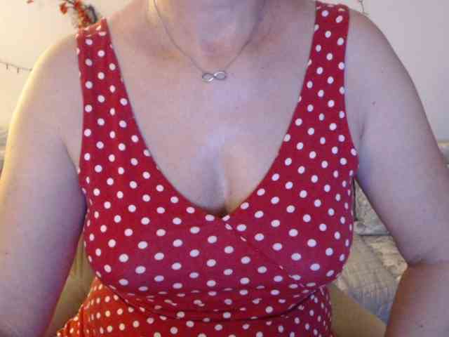 goodSnowQueen webcam