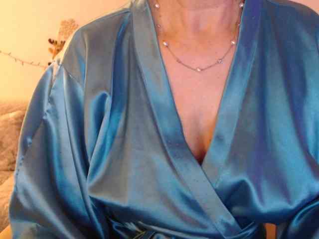 goodSnowQueen goodSnowQueen