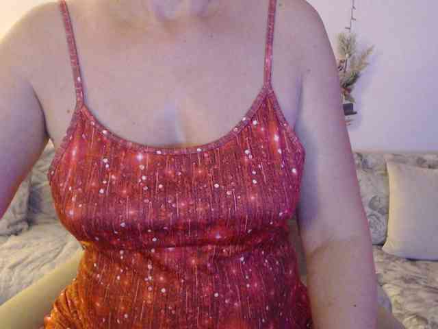 goodSnowQueen webcam