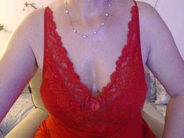 goodSnowQueen webcam