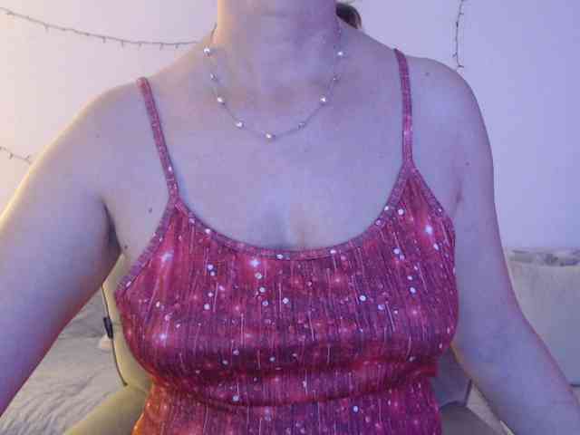 goodSnowQueen webcam