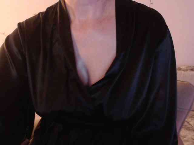 goodSnowQueen webcam